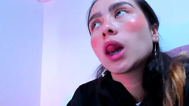 Snapshot of teffy_lee chatting on January 6, 8:18 pm teffy lee online show from January 6, 8:18 pm