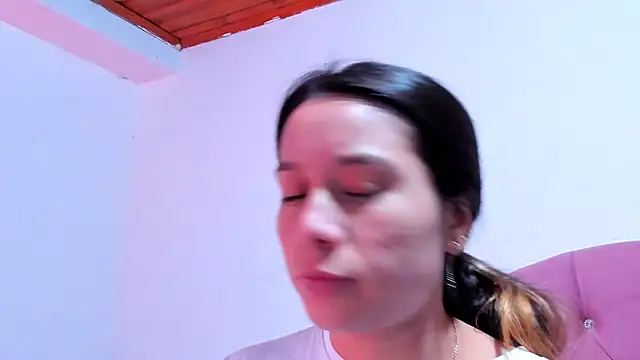 Snapshot of teffy_lee chatting on January 9, 12:14 am teffy lee online show from January 9, 12:14 am