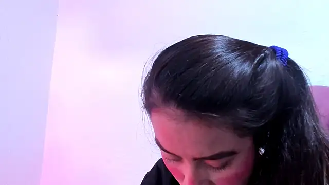 Snapshot of teffy_lee chatting on February 2, 8:51 pm teffy lee online show from February 2, 8:51 pm