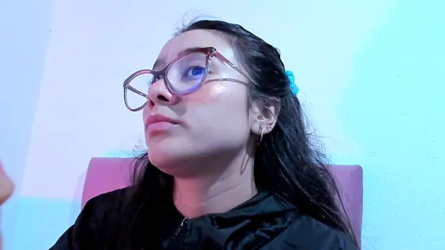 Snapshot of teffy_lee chatting on February 9, 8:24 pm teffy lee online show from February 9, 8:24 pm