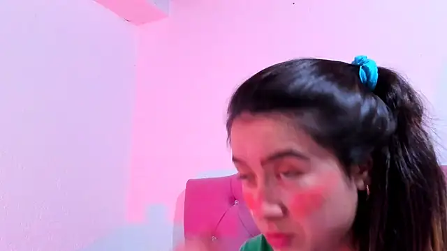 Snapshot of teffy_lee chatting on February 9, 11:25 pm teffy lee online show from February 9, 11:25 pm