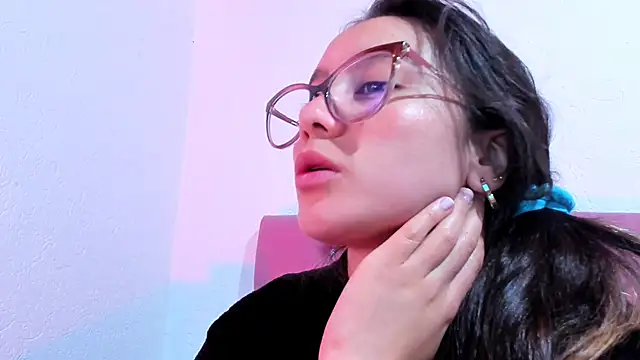 Snapshot of teffy_lee chatting on February 15, 8:22 pm teffy lee online show from February 15, 8:22 pm