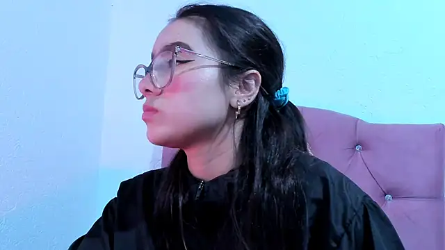 Snapshot of teffy_lee chatting on February 21, 8:49 pm teffy lee online show from February 21, 8:49 pm