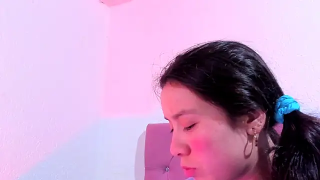 Snapshot of teffy_lee chatting on February 22, 11:57 pm teffy lee online show from February 22, 11:57 pm