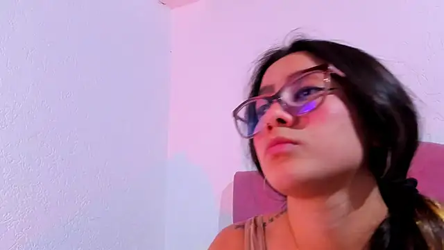 Snapshot of teffy_lee chatting on February 24, 11:41 pm teffy lee online show from February 24, 11:41 pm