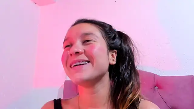 Snapshot of teffy_lee chatting on February 28, 11:56 pm teffy lee online show from February 28, 11:56 pm