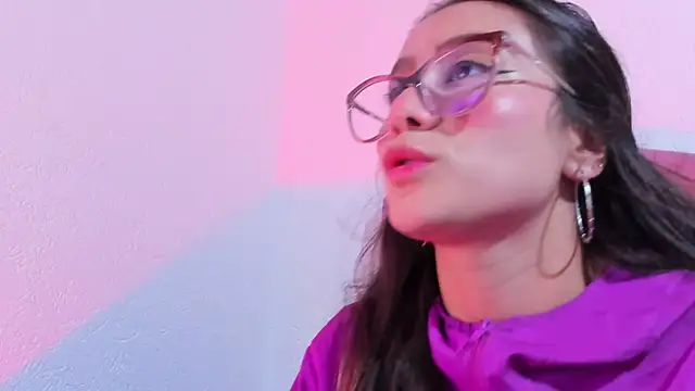 Snapshot of teffy_lee chatting on March 15, 8:21 pm teffy lee online show from March 15, 8:21 pm