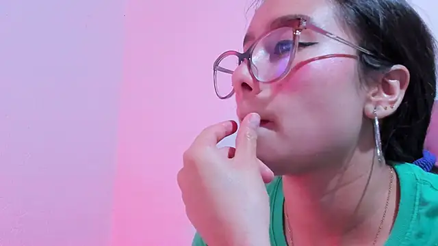 Snapshot of teffy_lee chatting on March 16, 11:14 pm teffy lee online show from March 16, 11:14 pm