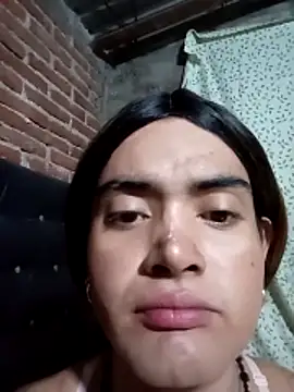 yovana13 online show from December 15, 2:16 am