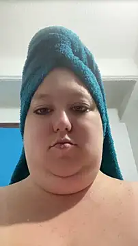 Snapshot of Chloee_ep chatting on June 15, 3:09 am Chloee ep online show from June 15, 3:09 am
