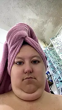 Snapshot of Chloee_ep chatting on July 5, 3:02 am Chloee ep online show from July 5, 3:02 am