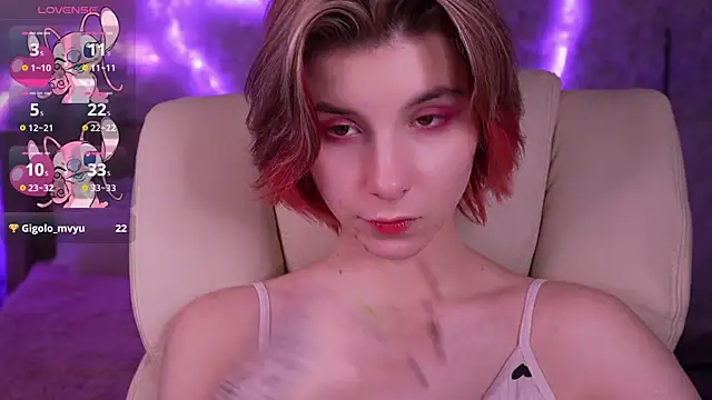 HaylaAmber online show from March 3, 4:25 am