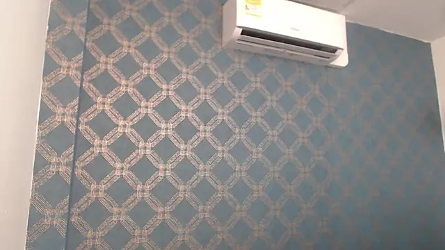 Snapshot of violeta_cute18 chatting on January 31, 1:22 am violeta cute18 online show from January 31, 1:22 am