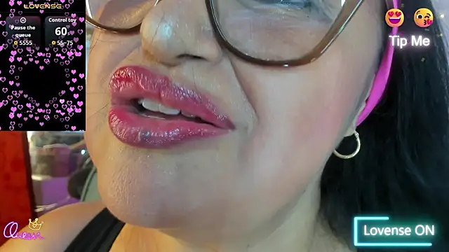 Snapshot of Gia_Nahomi chatting on May 19, 9:21 pm Gia Nahomi online show from May 19, 9:21 pm