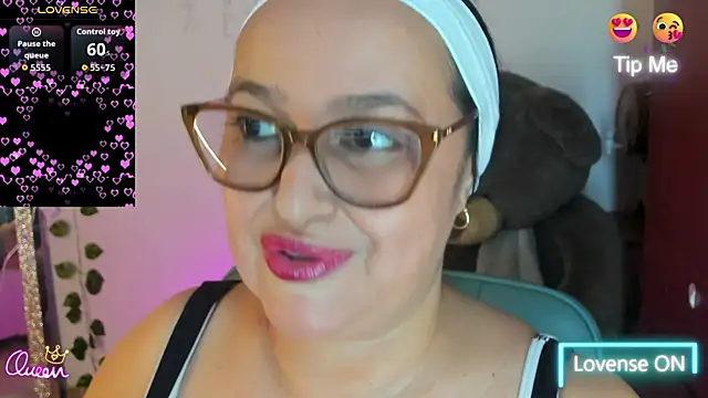 Snapshot of Gia_Nahomi chatting on May 24, 11:21 pm Gia Nahomi online show from May 24, 11:21 pm