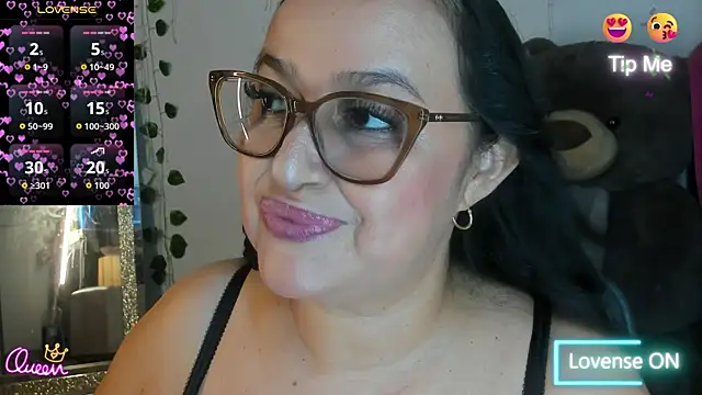 Snapshot of Gia_Nahomi chatting on June 6, 10:14 pm Gia Nahomi online show from June 6, 10:14 pm