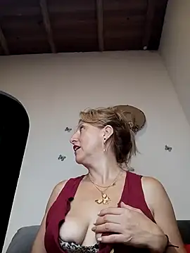 almaluna7 online show from December 3, 5:09 am