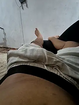 Snapshot of VouchingLagging chatting on December 19, 3:46 am VouchingLagging online show from December 19, 3:46 am