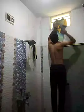 Snapshot of loganwollf chatting on January 26, 9:29 am loganwollf online show from January 26, 9:29 am