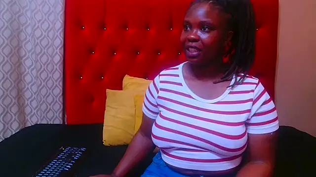 Snapshot of sexychocolatbox10 chatting on December 2, 5:02 am sexychocolatbox10 online show from December 2, 5:02 am