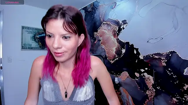 Snapshot of DanaaRey chatting on February 8, 11:12 am DanaaRey online show from February 8, 11:12 am