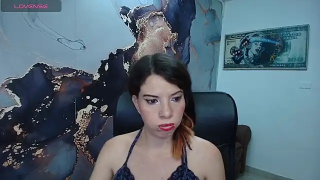 Snapshot of DanaaRey chatting on October 3, 3:09 pm DanaaRey online show from October 3, 3:09 pm