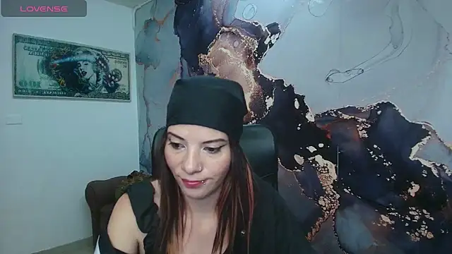 Snapshot of DanaaRey chatting on October 6, 4:26 pm DanaaRey online show from October 6, 4:26 pm