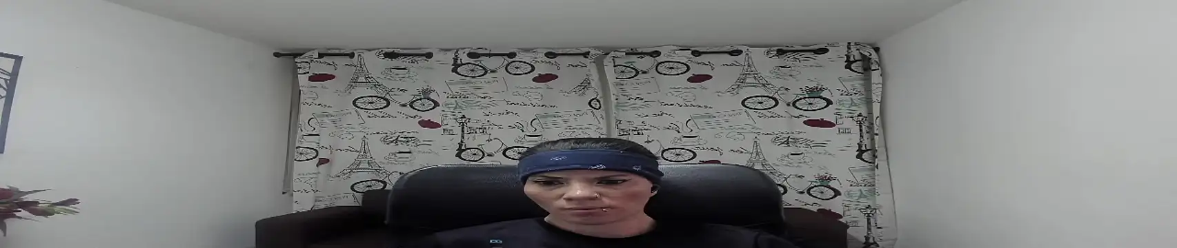Snapshot of DanaaRey chatting on October 16, 5:25 pm DanaaRey online show from October 16, 5:25 pm