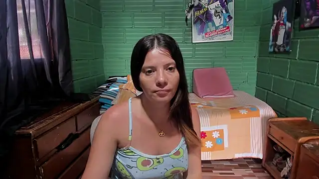 Snapshot of DanaaRey chatting on July 7, 1:04 pm DanaaRey online show from July 7, 1:04 pm