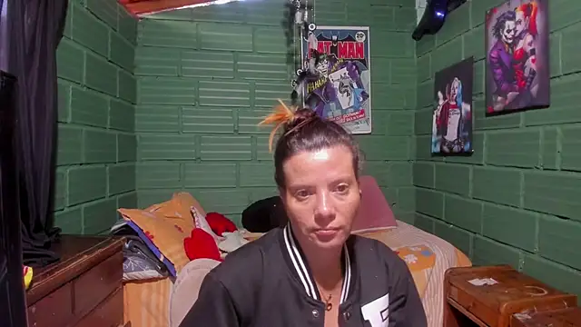 Snapshot of DanaaRey chatting on July 11, 11:02 am DanaaRey online show from July 11, 11:02 am
