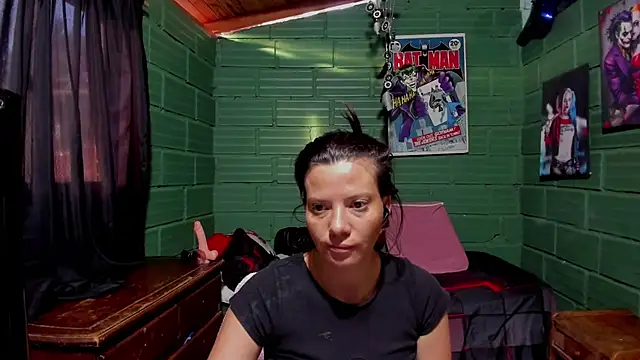 Snapshot of DanaaRey chatting on July 16, 11:27 am DanaaRey online show from July 16, 11:27 am