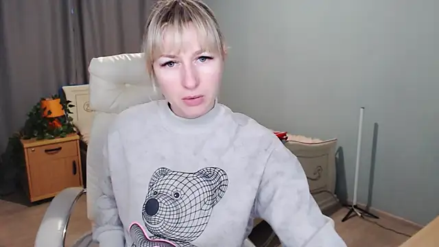 Snapshot of Incredible_Ariela chatting on January 12, 11:28 am Incredible Ariela online show from January 12, 11:28 am