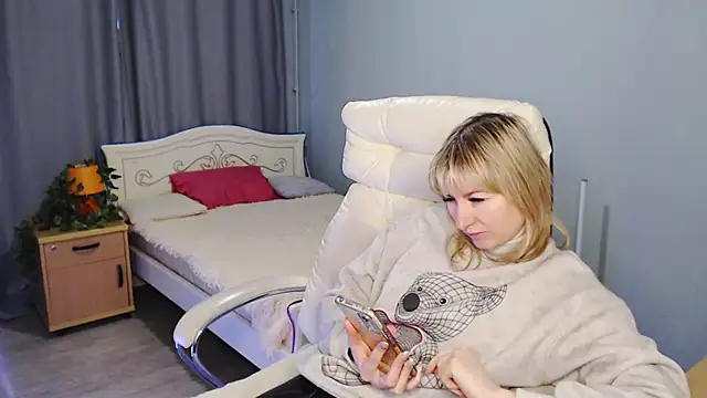 Snapshot of Incredible_Ariela chatting on January 14, 12:14 pm Incredible Ariela online show from January 14, 12:14 pm