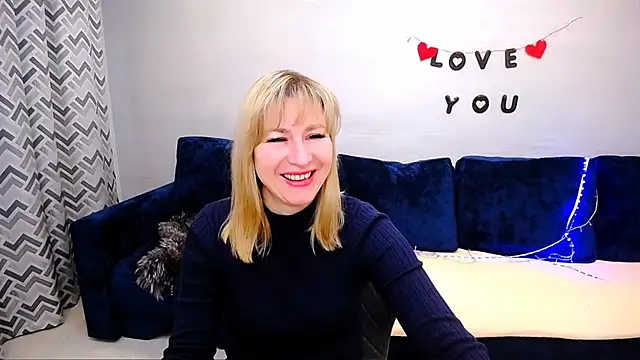 Snapshot of Incredible_Ariela chatting on May 4, 9:16 am Incredible Ariela online show from May 4, 9:16 am