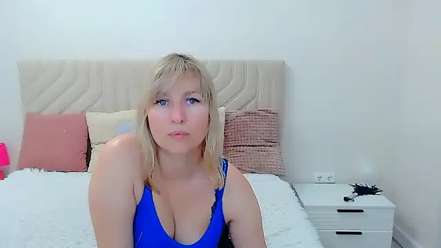 Snapshot of Incredible_Ariela chatting on June 28, 10:10 am Incredible Ariela online show from June 28, 10:10 am