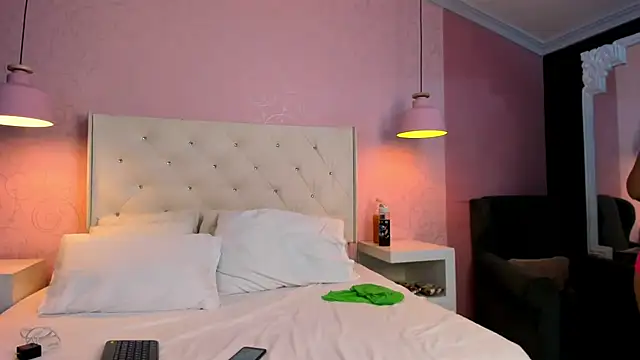 MahlaKhalifa online show from April 22, 3:31 am