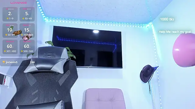 emily palmeer online show from February 12, 10:10 am