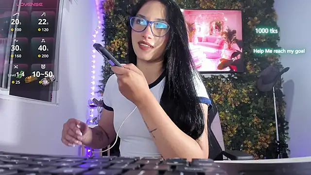 emily palmeer online show from April 23, 4:57 am
