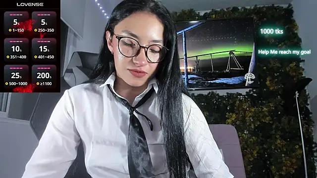 Snapshot of emily_palmeer chatting on May 29, 1:36 am emily palmeer online show from May 29, 1:36 am