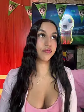 Snapshot of Tamara_Roberts1 chatting on June 19, 2:16 am Tamara Roberts1 online show from June 19, 2:16 am