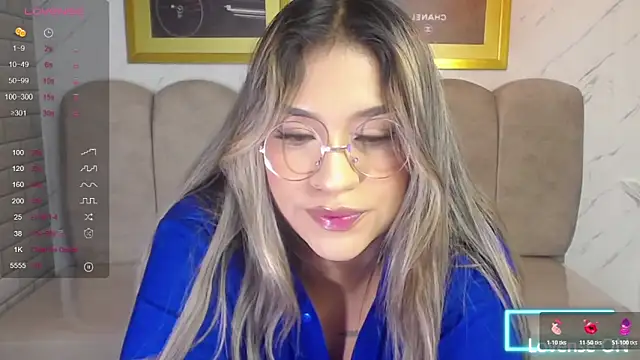 Snapshot of _Charlotte_v chatting on May 6, 3:24 am Charlotte v online show from May 6, 3:24 am