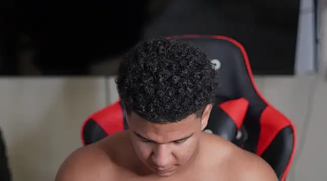 Snapshot of May_Dylan1 chatting on December 17, 3:28 am May Dylan1 online show from December 17, 3:28 am