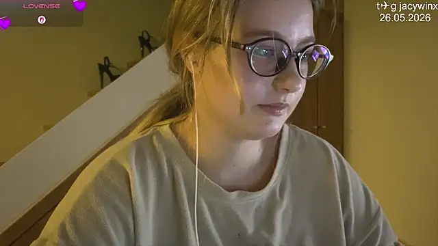 Snapshot of JacyWinslat chatting on May 26, 4:47 pm JacyWinslat online show from May 26, 4:47 pm