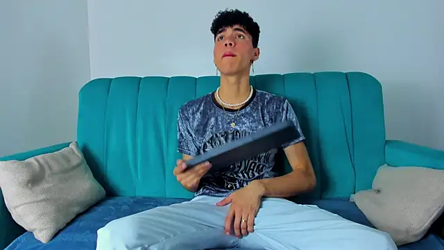 NeoRaptis online show from January 29, 8:04 pm