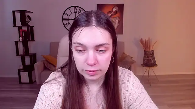 DaniellaLovely online show from March 10, 7:35 am