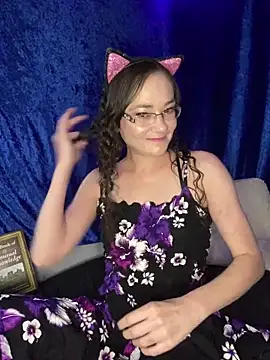 Cutebitchxh online show from April 28, 5:23 am