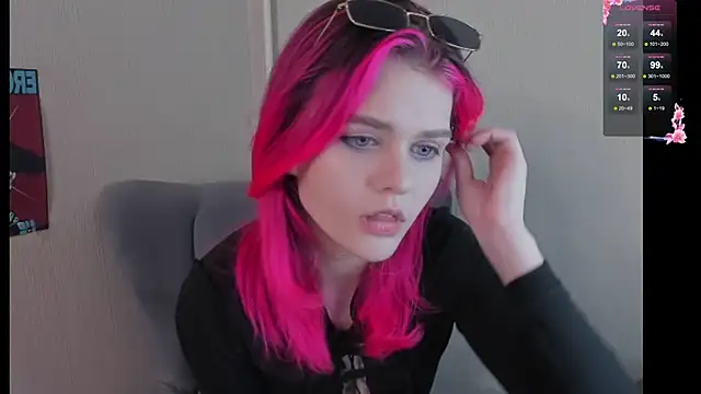 JulieTaylors online show from November 18, 10:25 pm