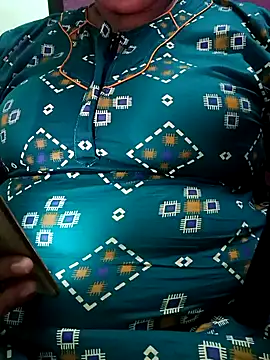 kavinila20 online show from October 6, 4:37 pm