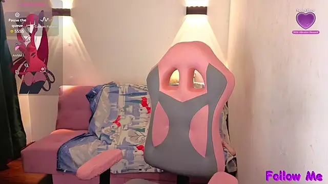 vittorialombardi   online show from December 5, 7:50 am