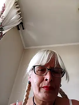 Snapshot of Rousmk1 chatting on January 3, 2:19 pm Rousmk1 online show from January 3, 2:19 pm